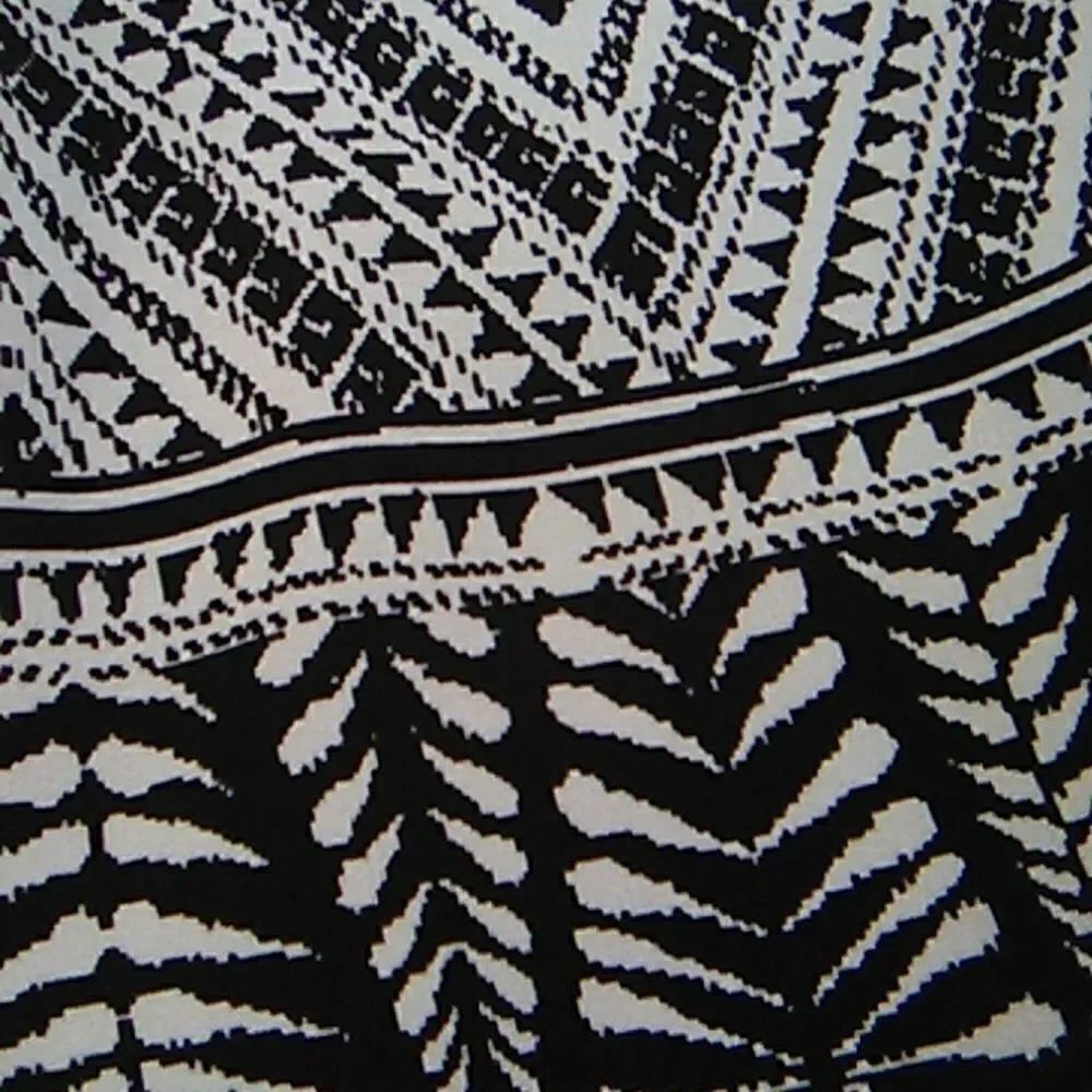 Avon Border Print Shift Dress - Picture 8 of 8